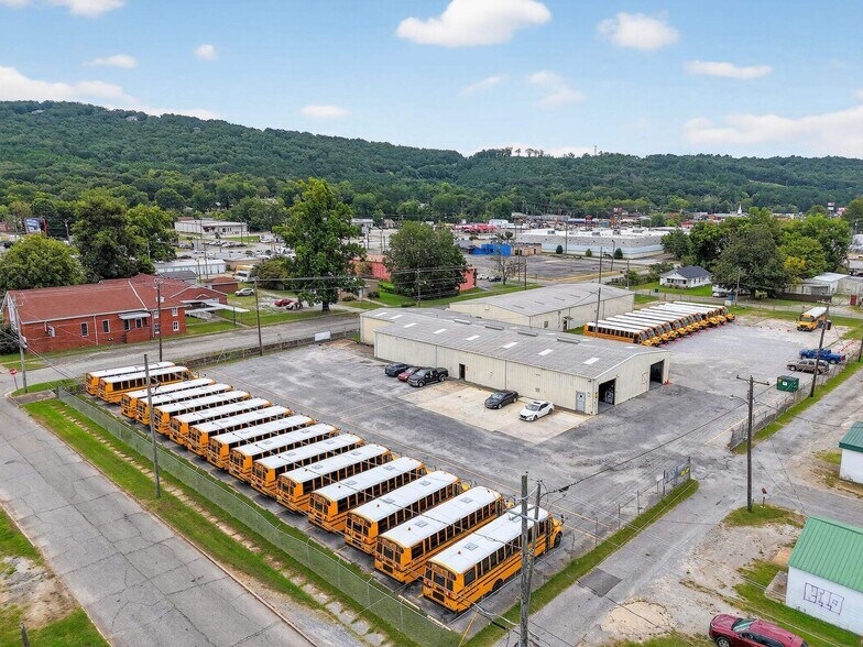 512 & 528 S Wilmer Ave Anniston, AL 3620 portefeuille de 2 biens à vendre sur LoopNet.fr - Photo de l’immeuble – Image 3 sur 12