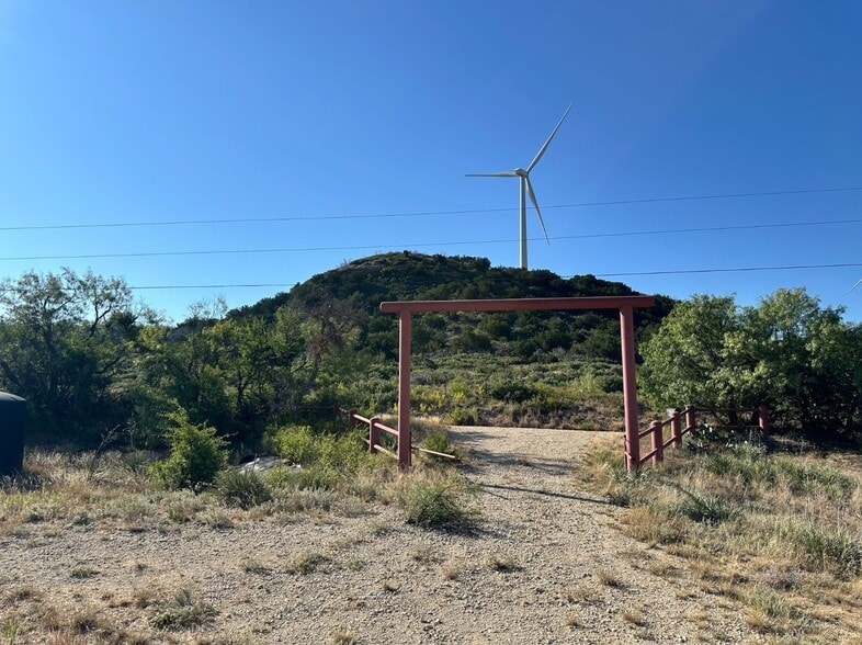 800 County Road 214, Sweetwater, TX à louer - Photo principale – Image 2 sur 10