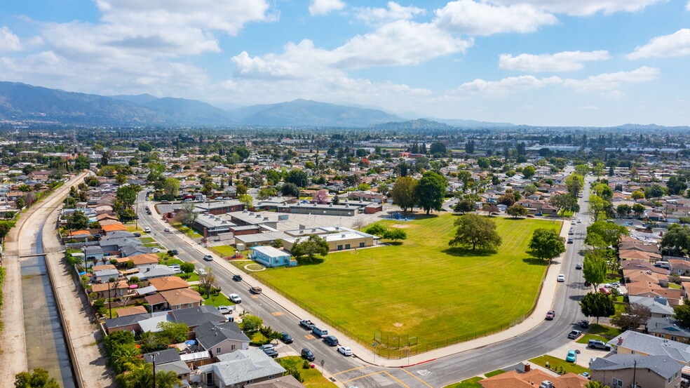 5034 N Clydebank Ave, Covina, CA à vendre - Aérien – Image 2 sur 10