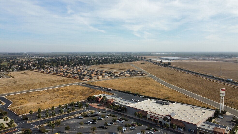 0 Genoa Lake Way, Chowchilla, CA à vendre - Photo de l’immeuble – Image 3 sur 37