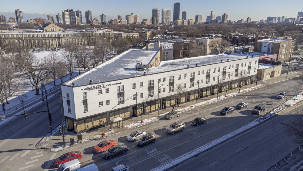 5920 N Ridge Ave, Chicago, IL à louer Photo principale– Image 1 sur 14