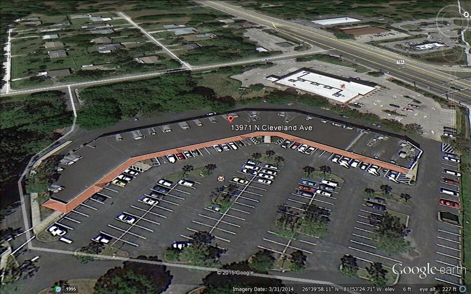 13971 N Cleveland Ave, North Fort Myers, FL à louer - Photo de l’immeuble – Image 3 sur 13