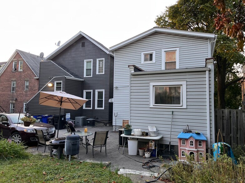 2155 Murray Hill Rd, Cleveland, OH à vendre - Photo de l’immeuble – Image 3 sur 14