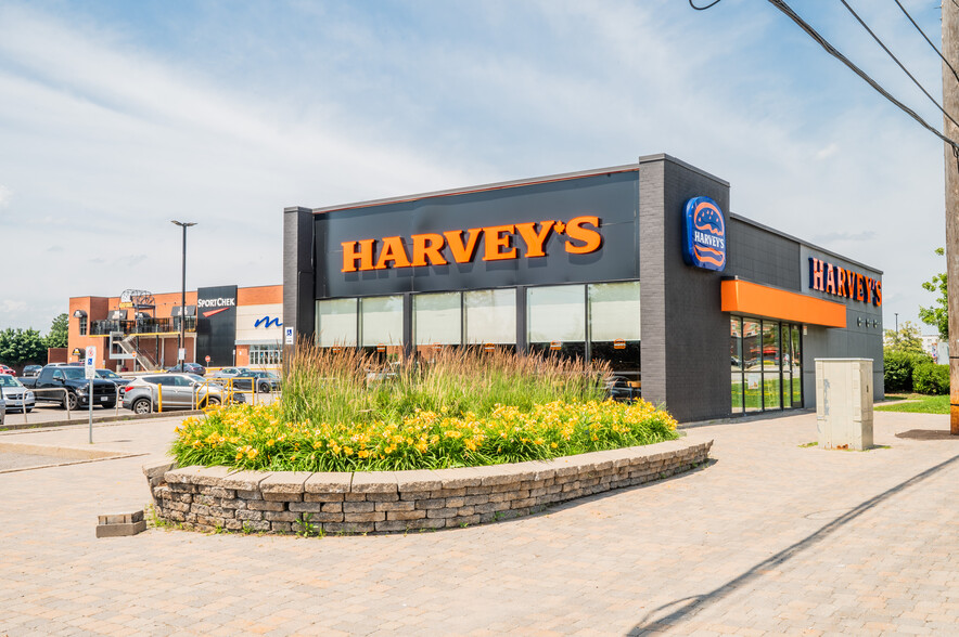 1642 Merivale Rd, Ottawa, ON à louer - Photo de l’immeuble – Image 3 sur 15