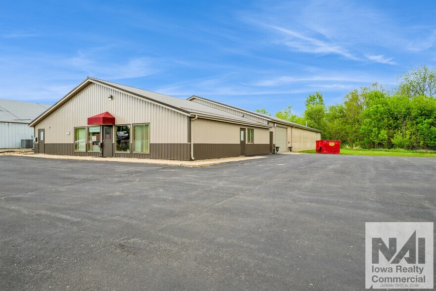 1070 Lyons Ln, Marion, IA à louer - Photo de l’immeuble – Image 1 sur 8