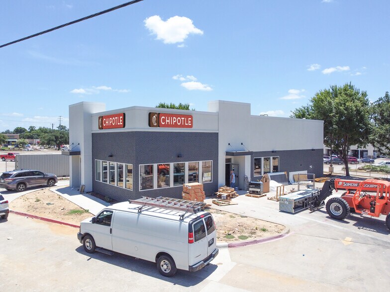 550 W Interstate 30, Garland, TX à vendre - Photo de l’immeuble – Image 2 sur 9