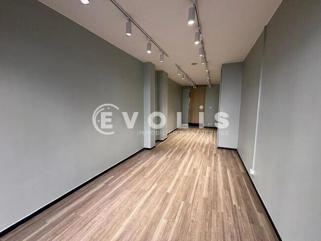 Plus de détails pour Local commercial à louer