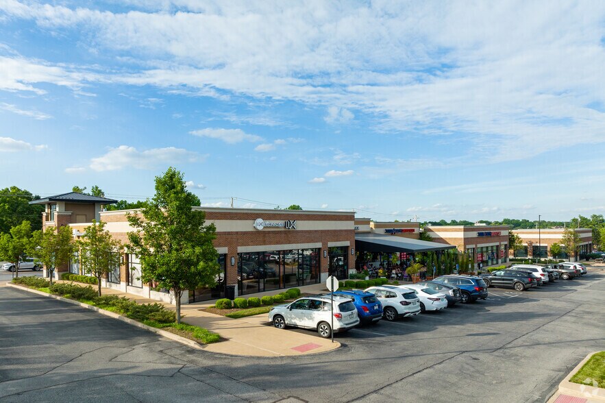 9556-9572 Manchester Rd, Rock Hill, MO à louer - Photo de l’immeuble – Image 3 sur 5