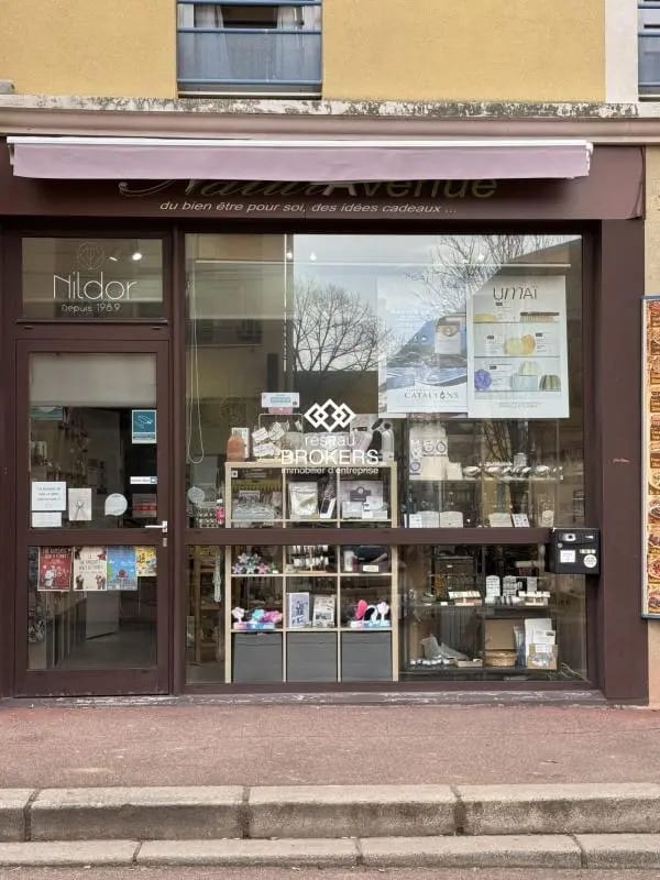 Plus de détails pour Local commercial à louer