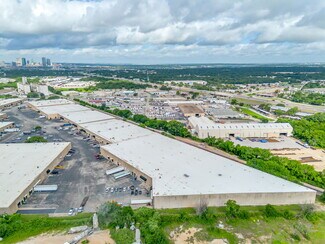 Plus de détails pour 580-586 N Beach St, Fort Worth, TX - Industriel/Logistique à louer