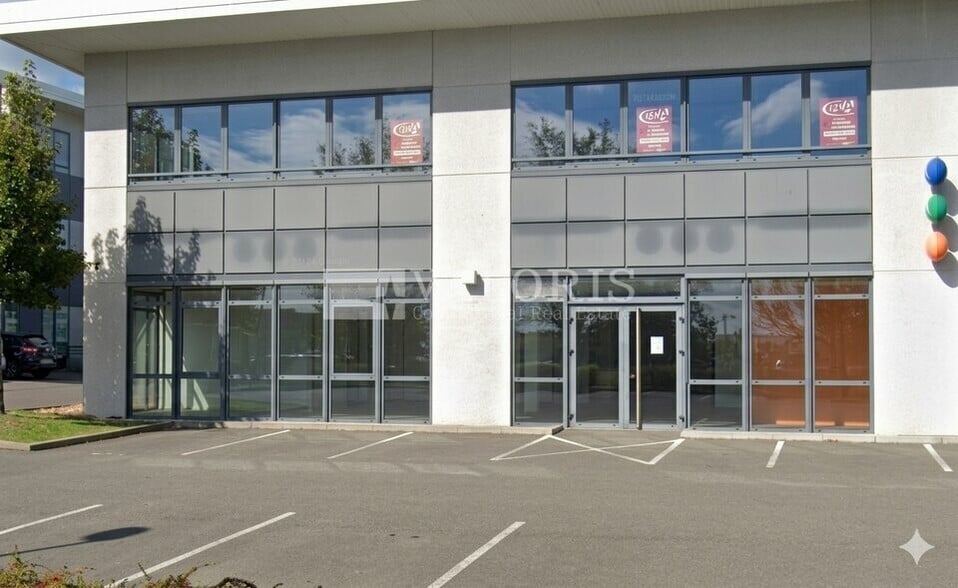 598 Boulevard Albert Camus, Villefranche-sur-Saône à louer - Photo de l’immeuble – Image 1 sur 7