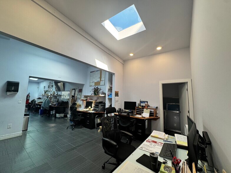 243 Onondaga Ave, San Francisco, CA à louer - Photo de l’immeuble – Image 2 sur 4