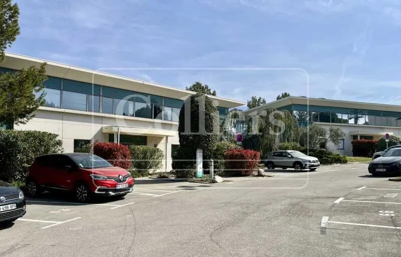 240 Rue Louis De Broglie, Aix-en-Provence à louer - Photo de l’immeuble – Image 1 sur 10
