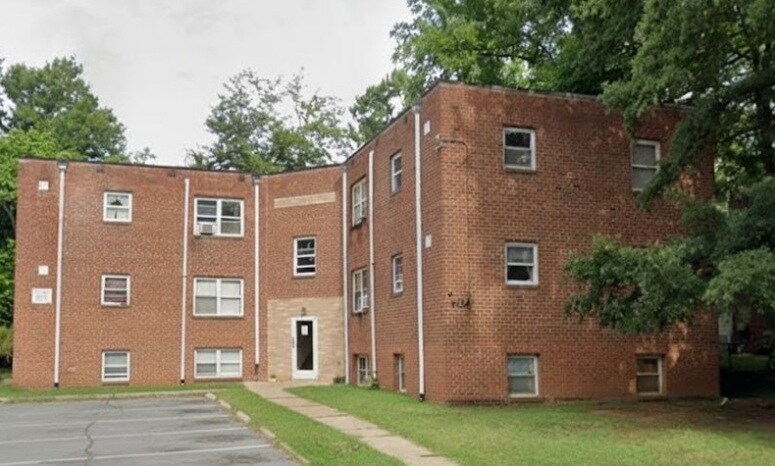 6124 41st Ave, Hyattsville, MD à vendre Photo principale– Image 1 sur 8