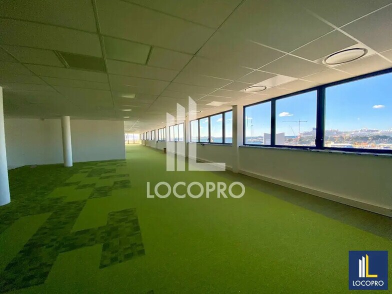 Bureau dans Marseille à louer - Photo de l’immeuble – Image 2 sur 5