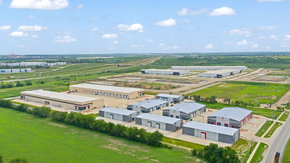 5601 FM 973, Del Valle, TX à louer - Photo de l’immeuble – Image 2 sur 33