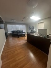 516 Bay Ave, Point Pleasant Beach, NJ à louer Photo intérieure– Image 1 sur 6