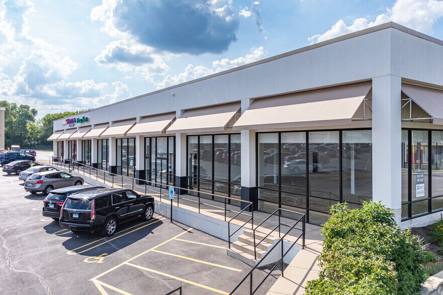 Rt 31 & Indian Trail Rd, Aurora, IL à louer - Photo principale – Image 3 sur 3