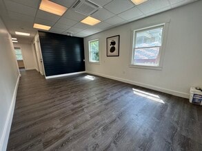 56 Elm St, Camden, ME à vendre Photo intérieure– Image 1 sur 15