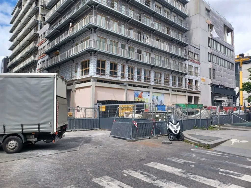 Local commercial dans Paris à louer Photo de l’immeuble– Image 1 sur 3