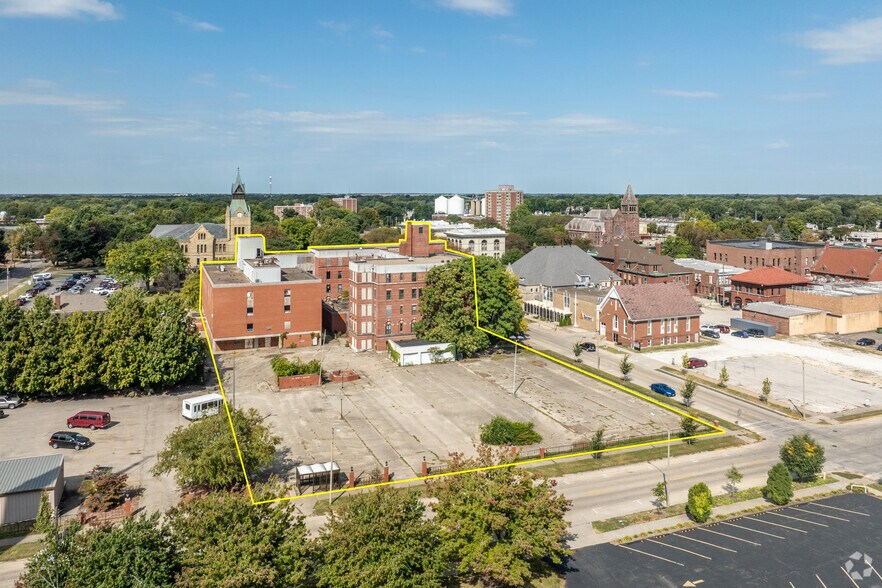 239 S Cherry St, Galesburg, IL à vendre - Photo de l’immeuble – Image 3 sur 16