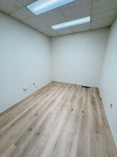 2109 London Line, Sarnia, ON à louer Photo intérieure– Image 2 sur 4