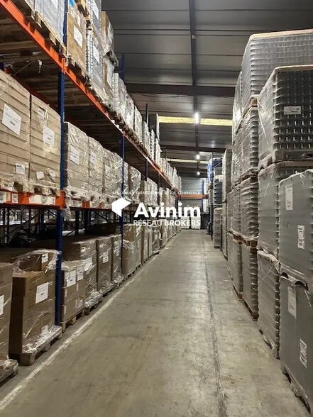 Industriel/Logistique dans Althen-des-Paluds à vendre - Photo intérieure – Image 3 sur 4