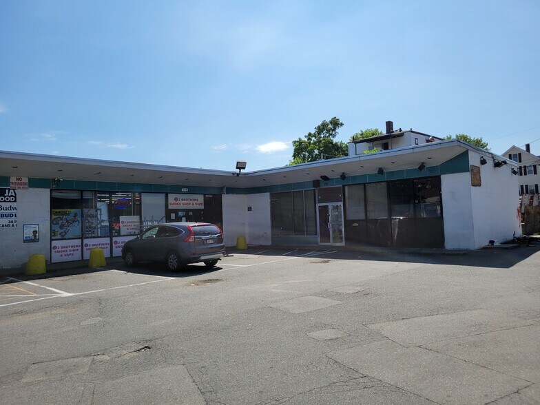 166 Gorham St, Lowell, MA à louer - Photo de l’immeuble – Image 1 sur 5