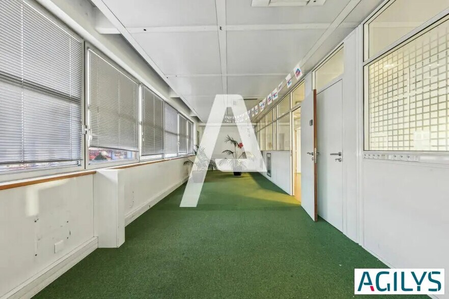 Bureau dans Alfortville à louer - Photo de l’immeuble – Image 3 sur 8