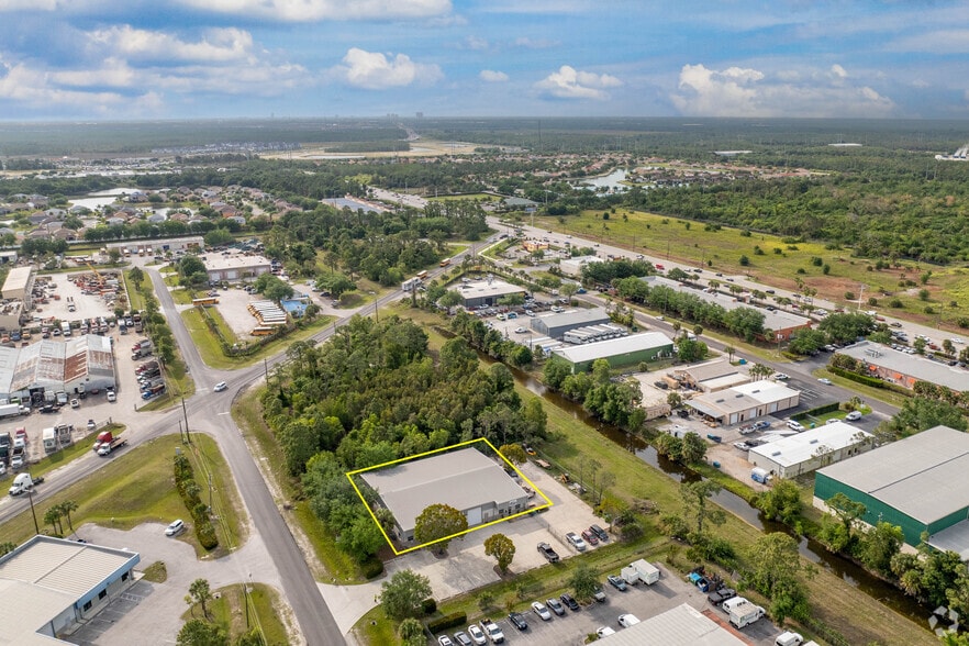 5612 6th St W, Lehigh Acres, FL à louer - Aérien – Image 3 sur 3