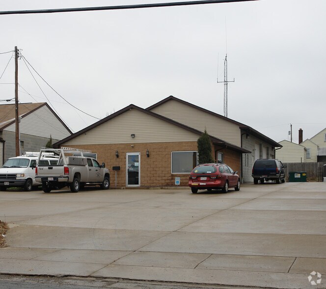 123 N Meridian Rd, Youngstown, OH à vendre - Photo de l’immeuble – Image 1 sur 2