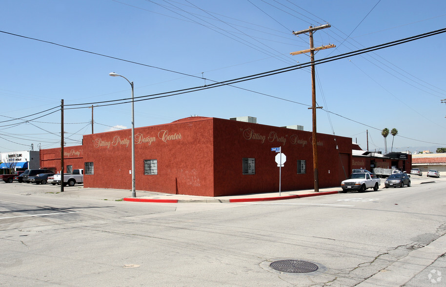 7115 Darby Ave, Reseda, CA à louer - Photo de l’immeuble – Image 3 sur 12