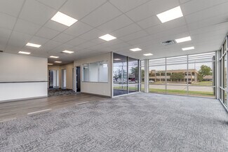Plus de détails pour 2824 Valley View Ln, Farmers Branch, TX - Bureau à louer