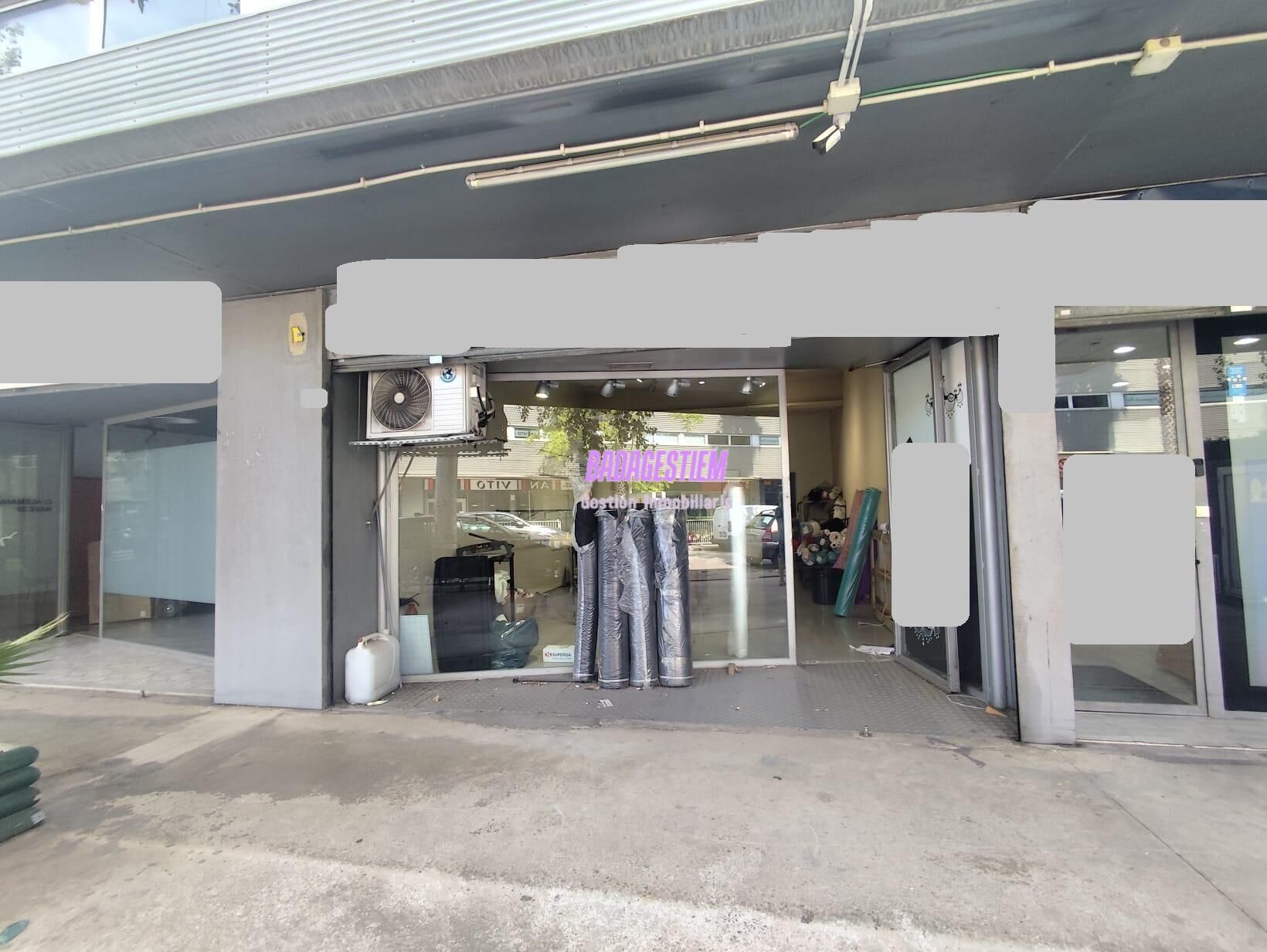 Local commercial dans Badalona, Barcelona à louer Photo intérieure– Image 1 sur 4