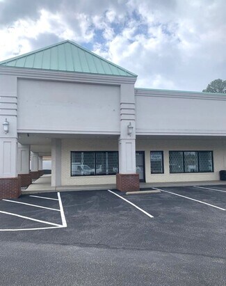 Plus de détails pour 511 NC 210 N, Spring Lake, NC - Local commercial à louer