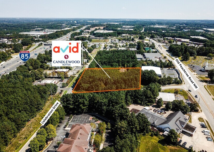 140 Celebration Dr, Suwanee, GA à vendre - Photo de l’immeuble – Image 2 sur 5