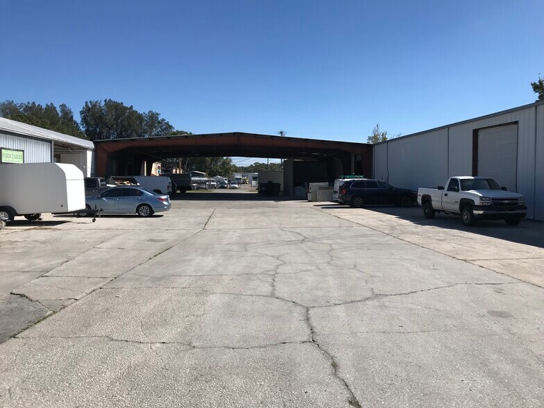 5010 N Coolidge Ave, Tampa, FL à louer - Photo de l’immeuble – Image 2 sur 3