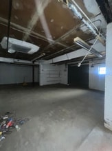 349-359 Scholes St, Brooklyn, NY à louer Photo intérieure– Image 2 sur 2