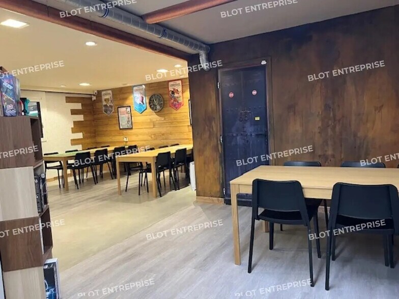 Local d'activités dans Trégueux à vendre - Photo de l’immeuble – Image 3 sur 8