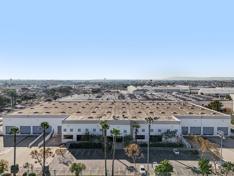 2700 Sequoia Dr, South Gate, CA à vendre - Photo principale – Image 1 sur 13