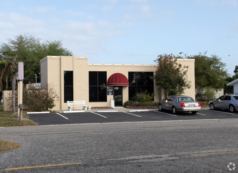 115 Shamrock Blvd, Venice, FL à vendre - Photo de l’immeuble – Image 1 sur 3