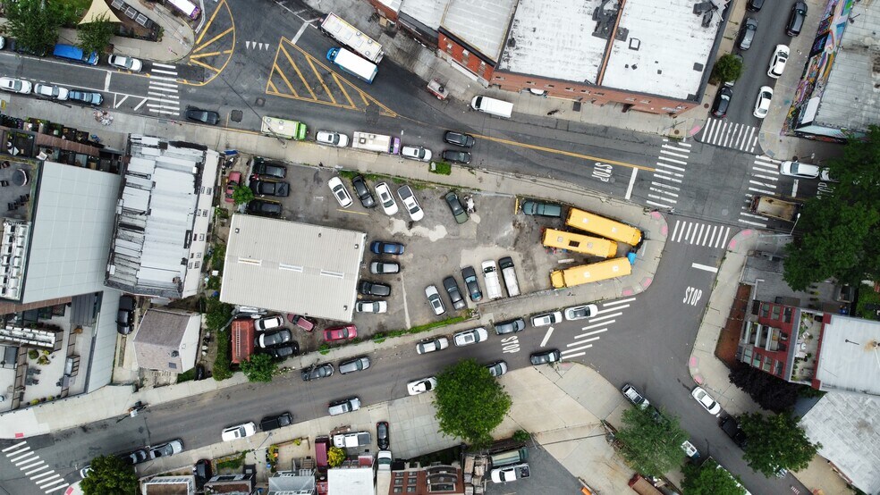 8 - 48 Astoria Blvd, Queens, NY 11102, Astoria, NY à vendre - Photo de l’immeuble – Image 2 sur 5