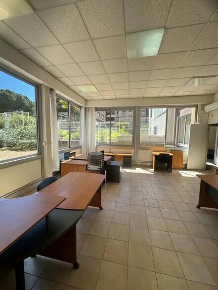 Bureau dans Marseille à vendre - Photo intérieure – Image 2 sur 6