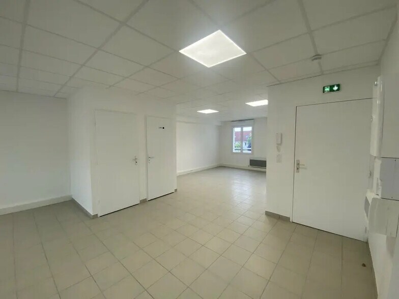 Bureau dans Morsang-sur-Orge à louer - Photo de l’immeuble – Image 3 sur 4