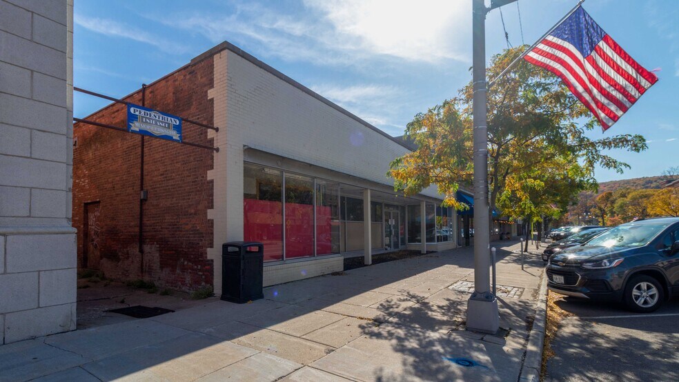 36 Liberty St, Bath, NY à louer - Photo de l’immeuble – Image 2 sur 25