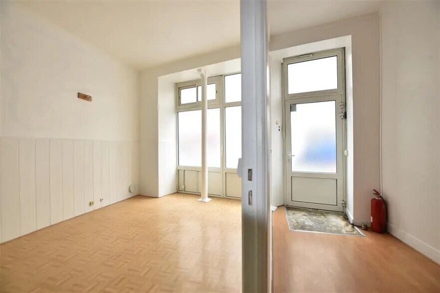 Bureau dans Paris à louer - Photo de l’immeuble – Image 2 sur 8