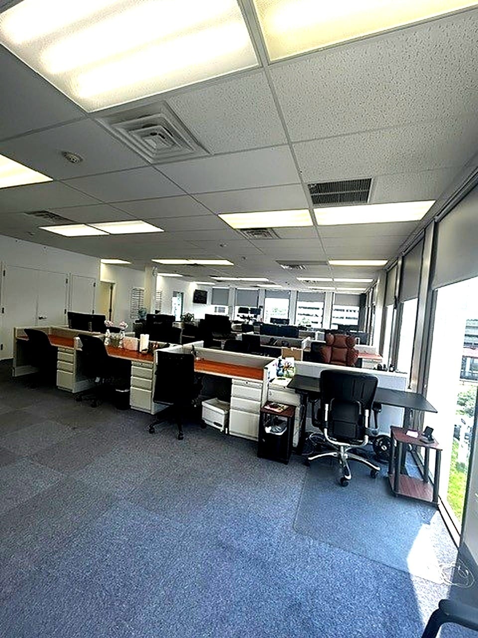 75 Lincoln Hwy, Iselin, NJ à louer Photo intérieure– Image 1 sur 8