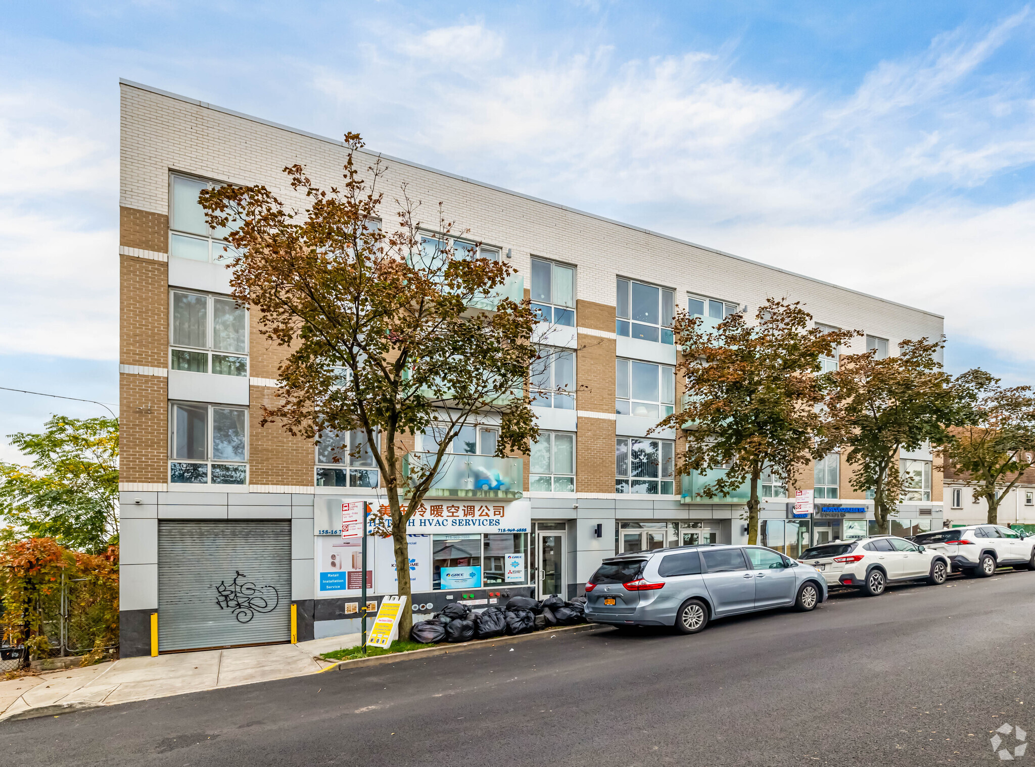 15815 Union Tpke, Fresh Meadows, NY à vendre Photo principale– Image 1 sur 8