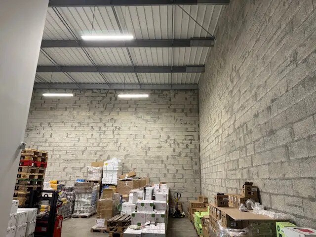 Local d’activités dans Latresne à louer - Photo intérieure – Image 2 sur 3