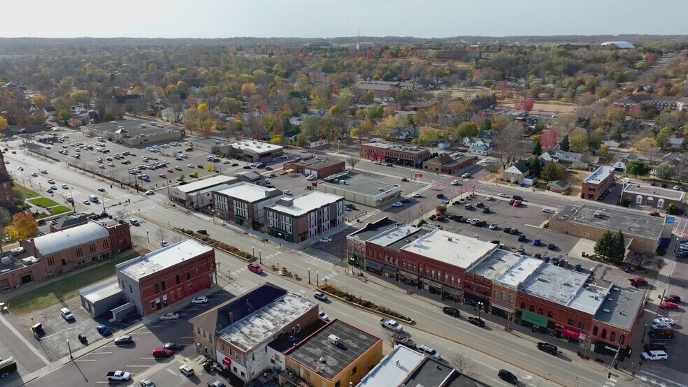 410 S Minnesota Ave, Saint Peter, MN à vendre - Vidéo sur l’annonce professionnelle – Image 3 sur 26